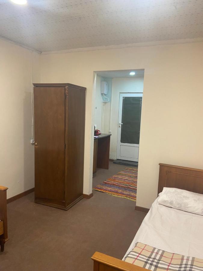Vahe'S Corner House Hotel Yerevan Exterior photo