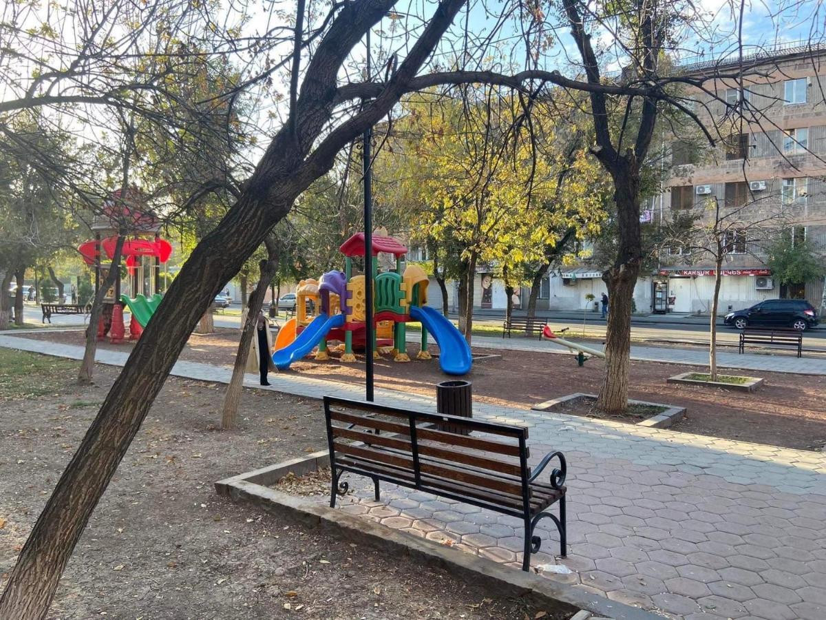 Vahe'S Corner House Hotel Yerevan Exterior photo